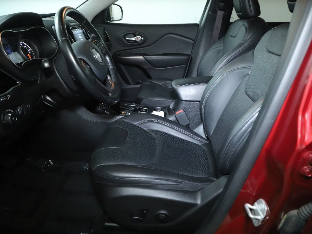 Used 2020 Jeep Cherokee Limited AWD/4WD image 19