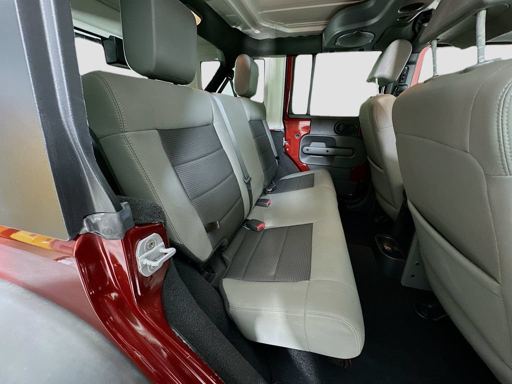 Used 2010 Jeep Wrangler Unlimited Sport RWD image 25
