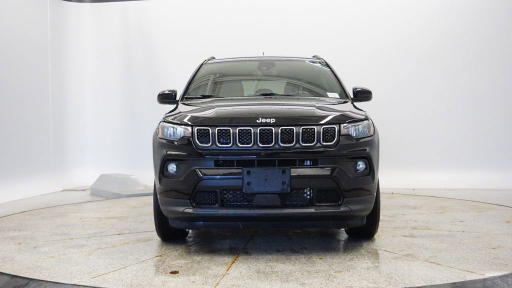 Used 2023 Jeep Compass Latitude image 8