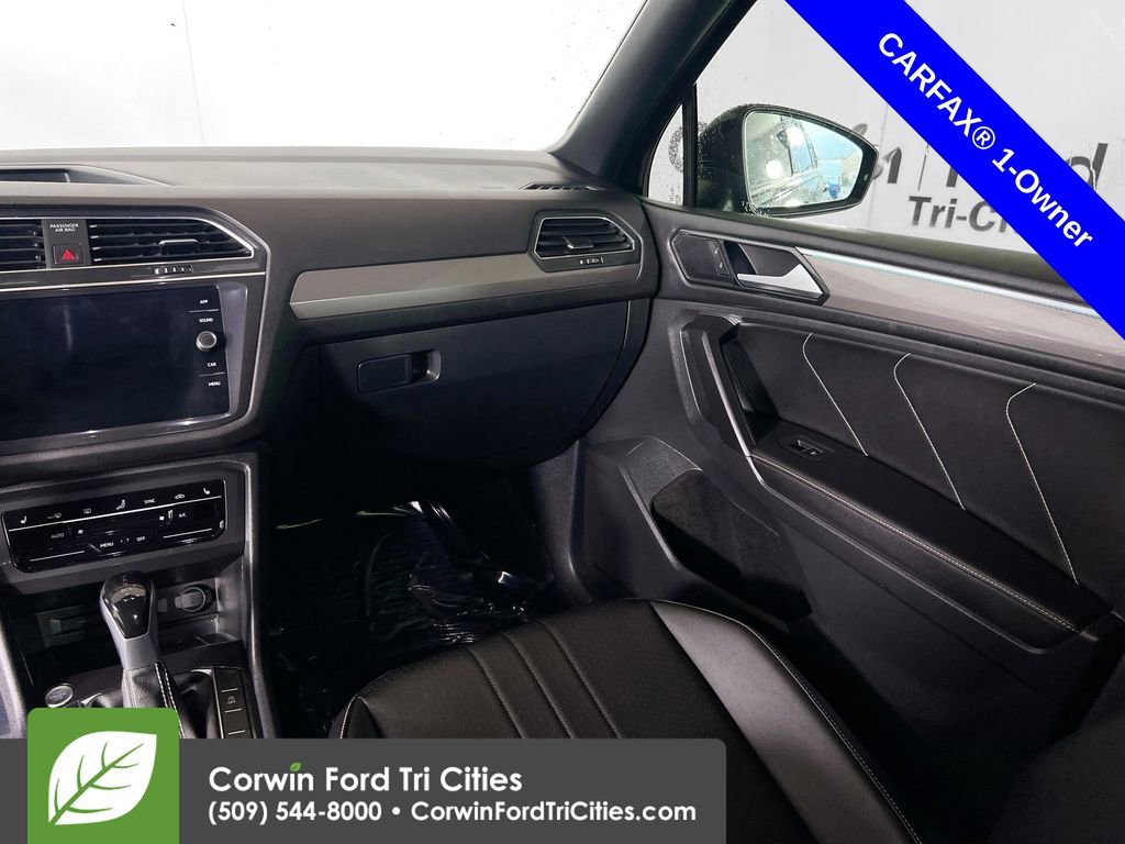 Used 2022 Volkswagen Tiguan SE R-Line image 28