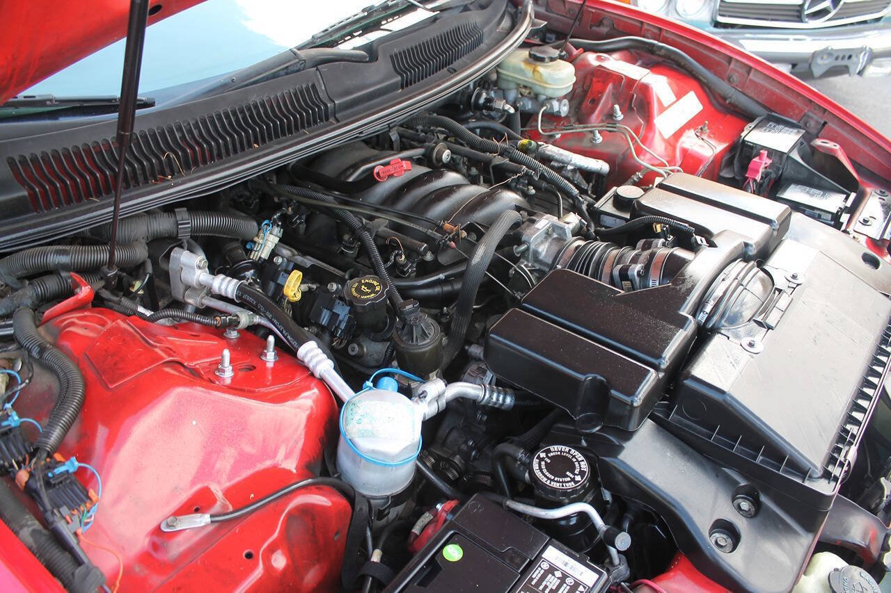 Used 2000 Pontiac Firebird Formula w/ Security Pkg RWD image 15