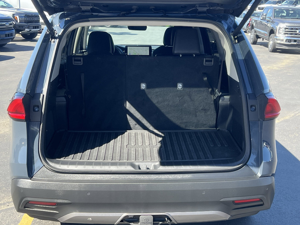 Used 2024 Toyota Grand Highlander AWD image 8