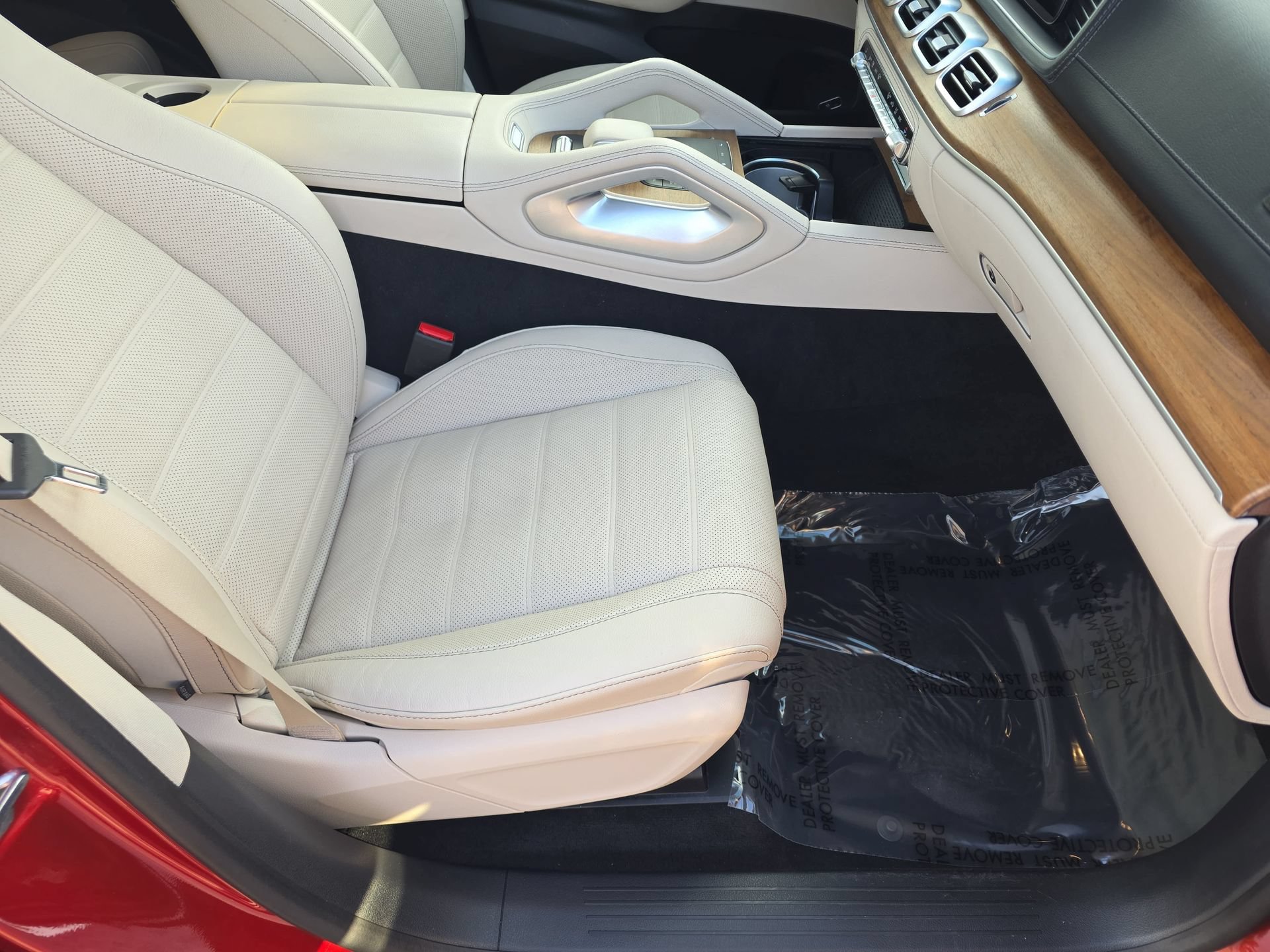 Used 2024 Mercedes-Benz GLS 580 4MATIC image 10
