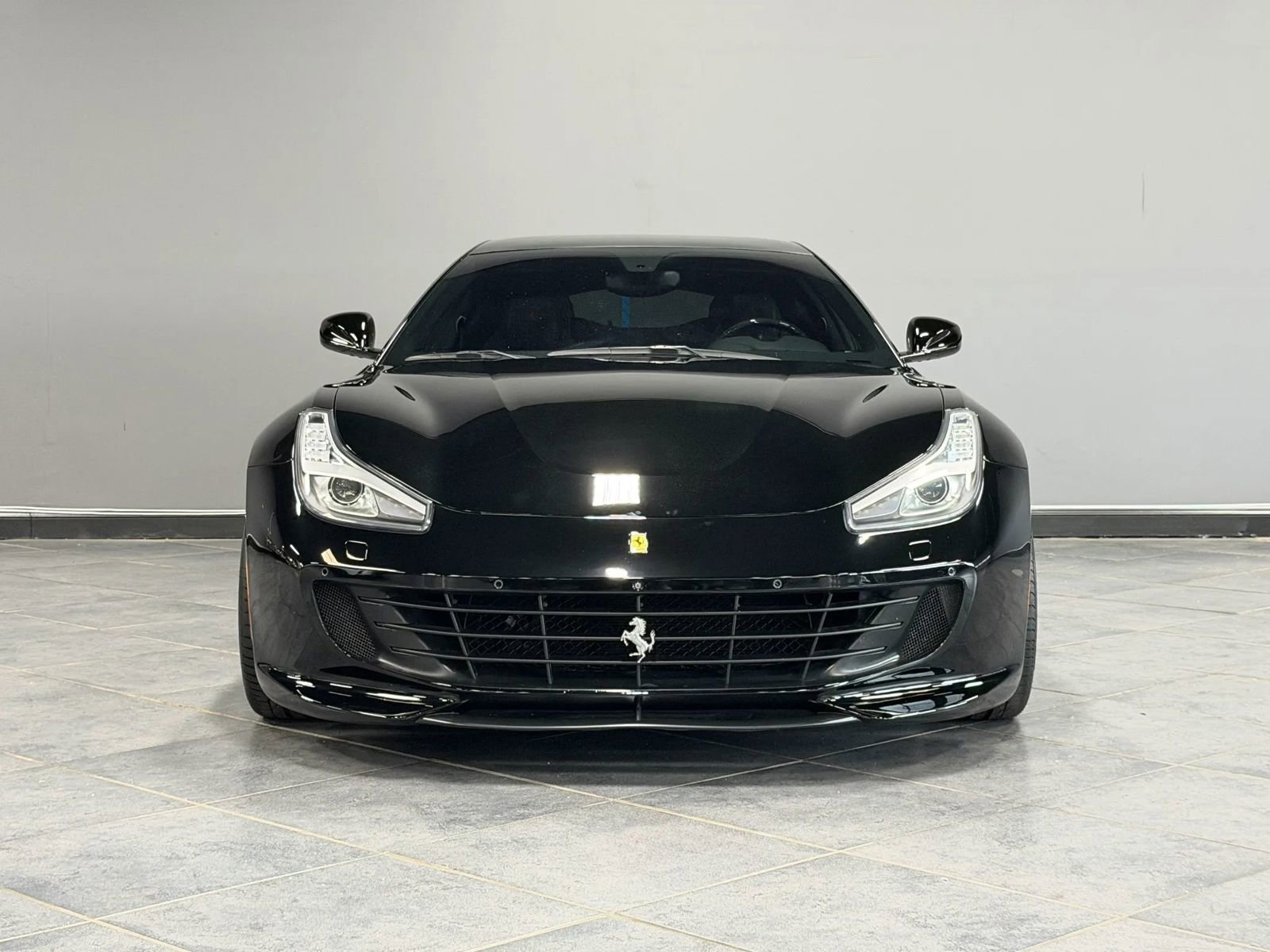 Used 2018 Ferrari GTC4Lusso AWD/4WD image 3
