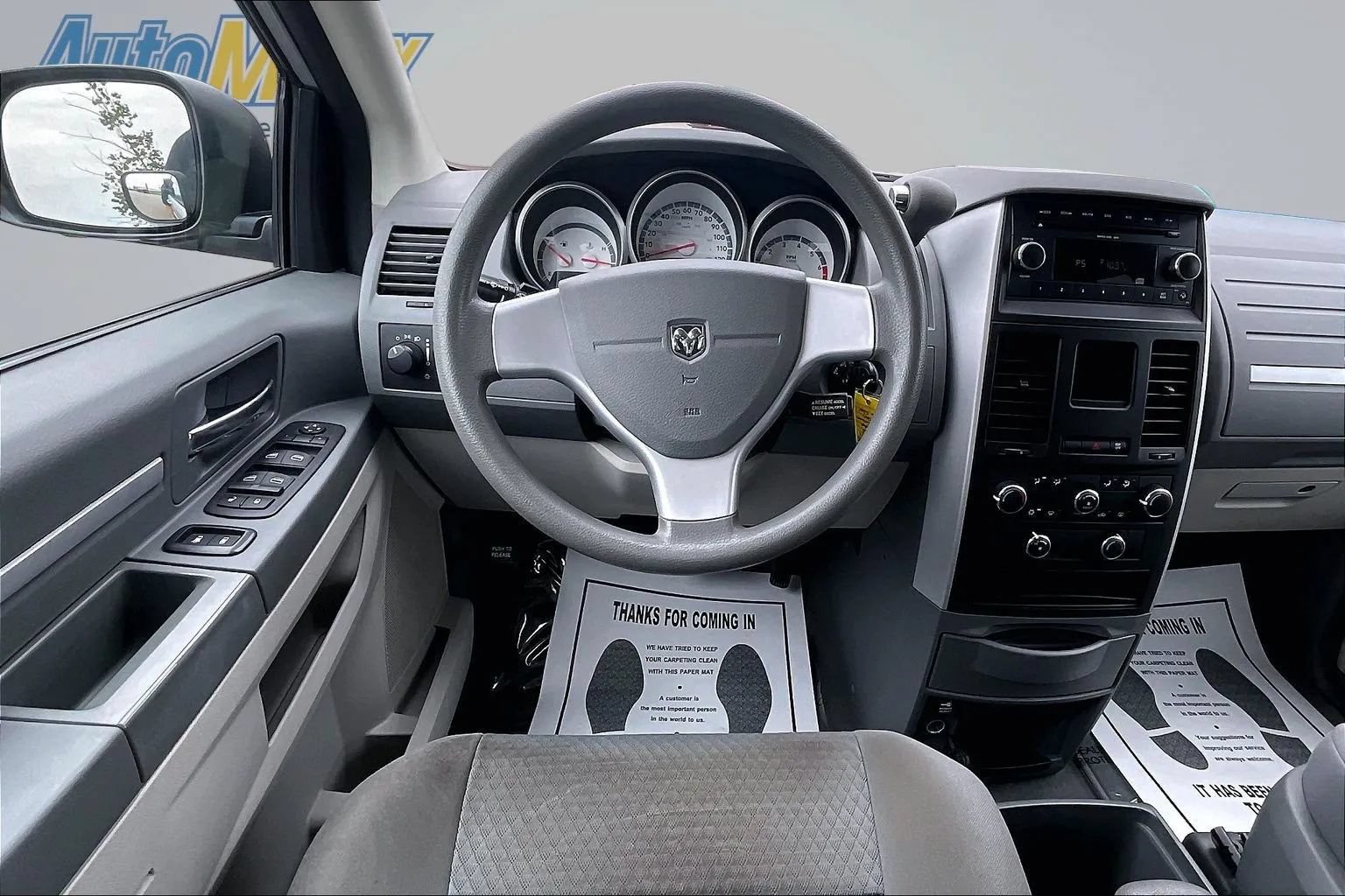 Used 2010 Dodge Grand Caravan SE FWD image 12