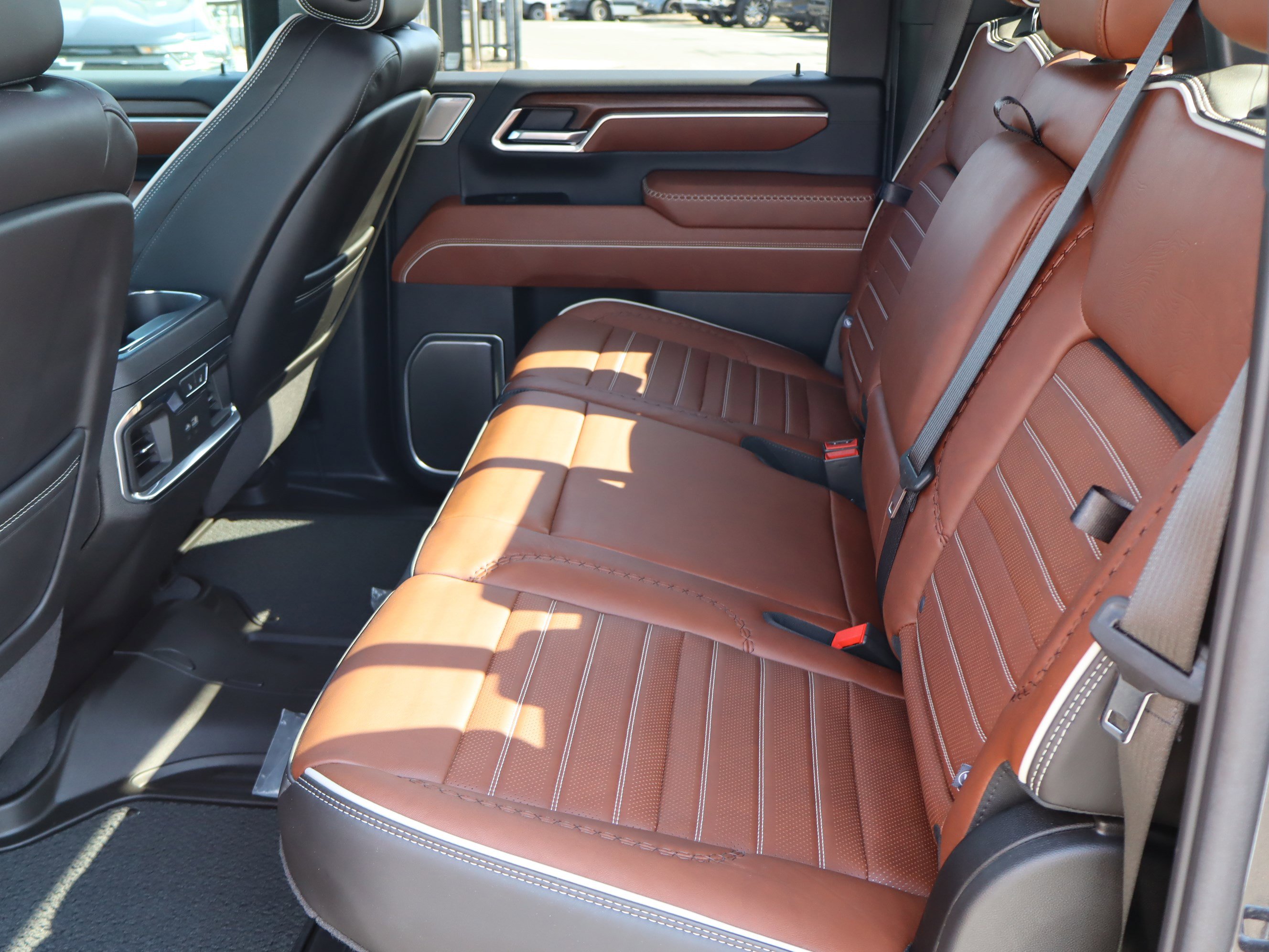 Used 2025 GMC Sierra 2500 Denali Ultimate w/ Max Trailering Package image 37