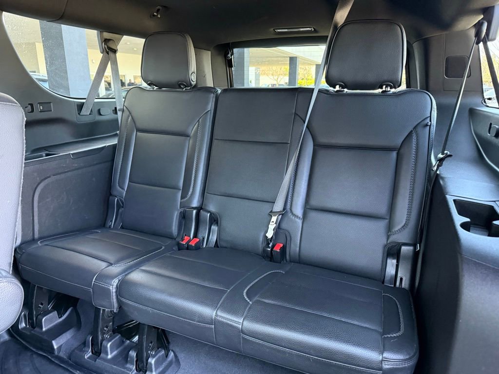 Used 2021 GMC Yukon XL Denali w/ Denali Premium Package image 16