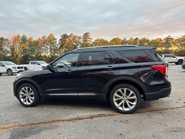 Used 2023 Ford Explorer Platinum w/ Technology Package AWD/4WD image 8