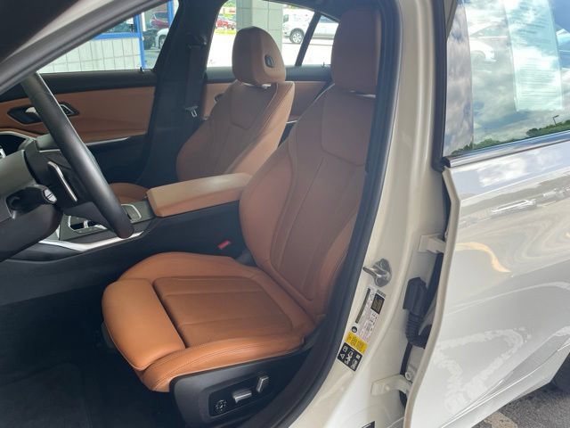 Used 2023 BMW 330i xDrive Sedan w/ Driving Assistance Package AWD/4WD image 17