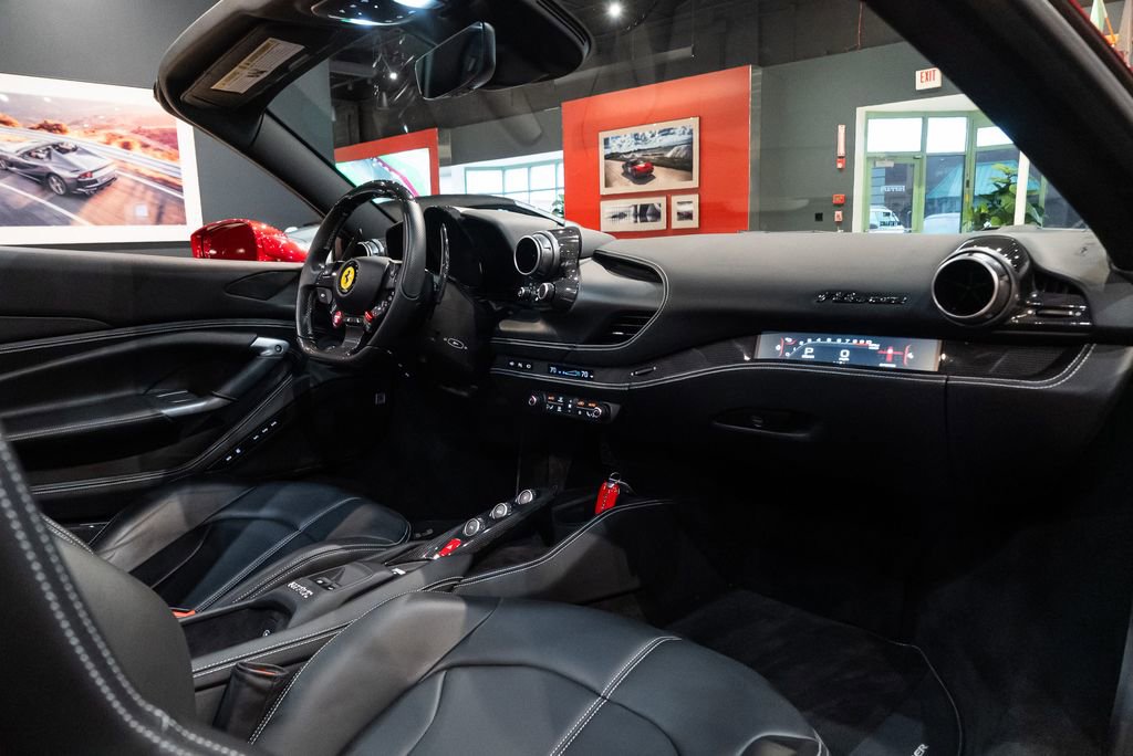 Used 2023 Ferrari F8 Tributo image 43