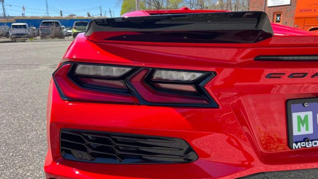 Used 2025 Chevrolet Corvette Z06 RWD image 11