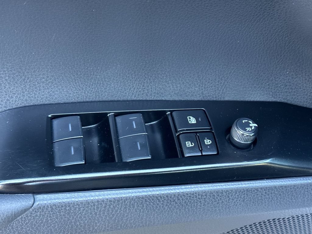 Used 2025 Toyota Camry LE FWD image 11