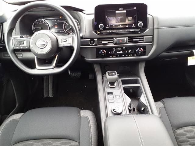 New 2025 Nissan Pathfinder S image 9