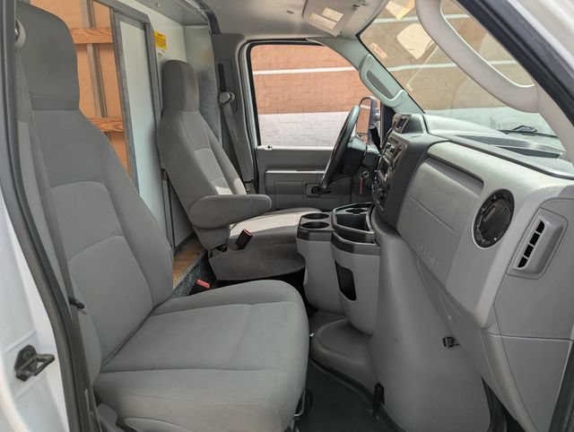 Used 2023 Ford E-450 and Econoline 450 Super Duty RWD image 18