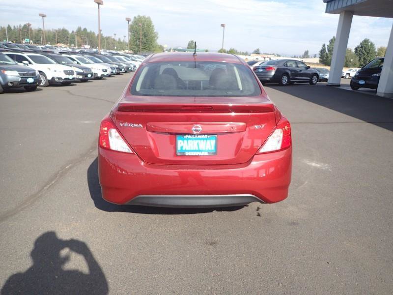Used 2019 Nissan Versa SV FWD image 4
