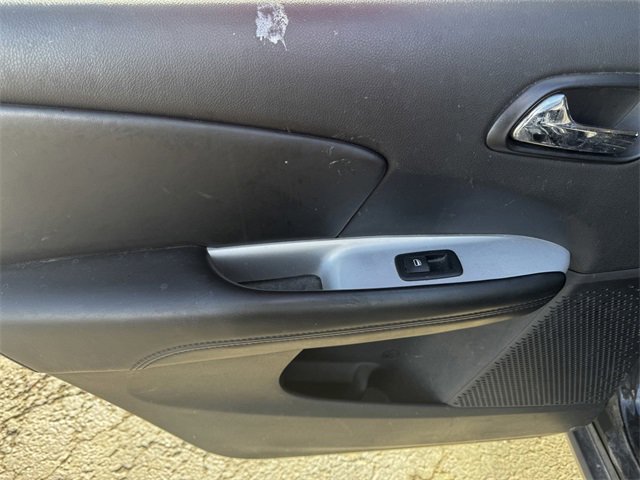 Used 2020 Dodge Journey SE w/ SE Popular Equipment Group image 18