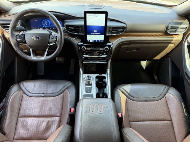 Used 2021 Ford Explorer King Ranch w/ Premium Technology Package RWD image 10