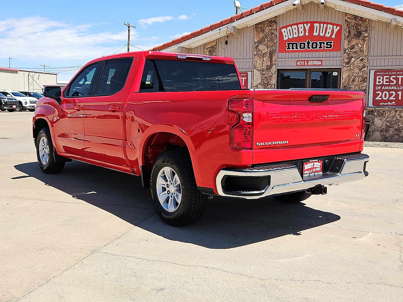 Used 2025 Chevrolet Silverado 1500 LT RWD image 2