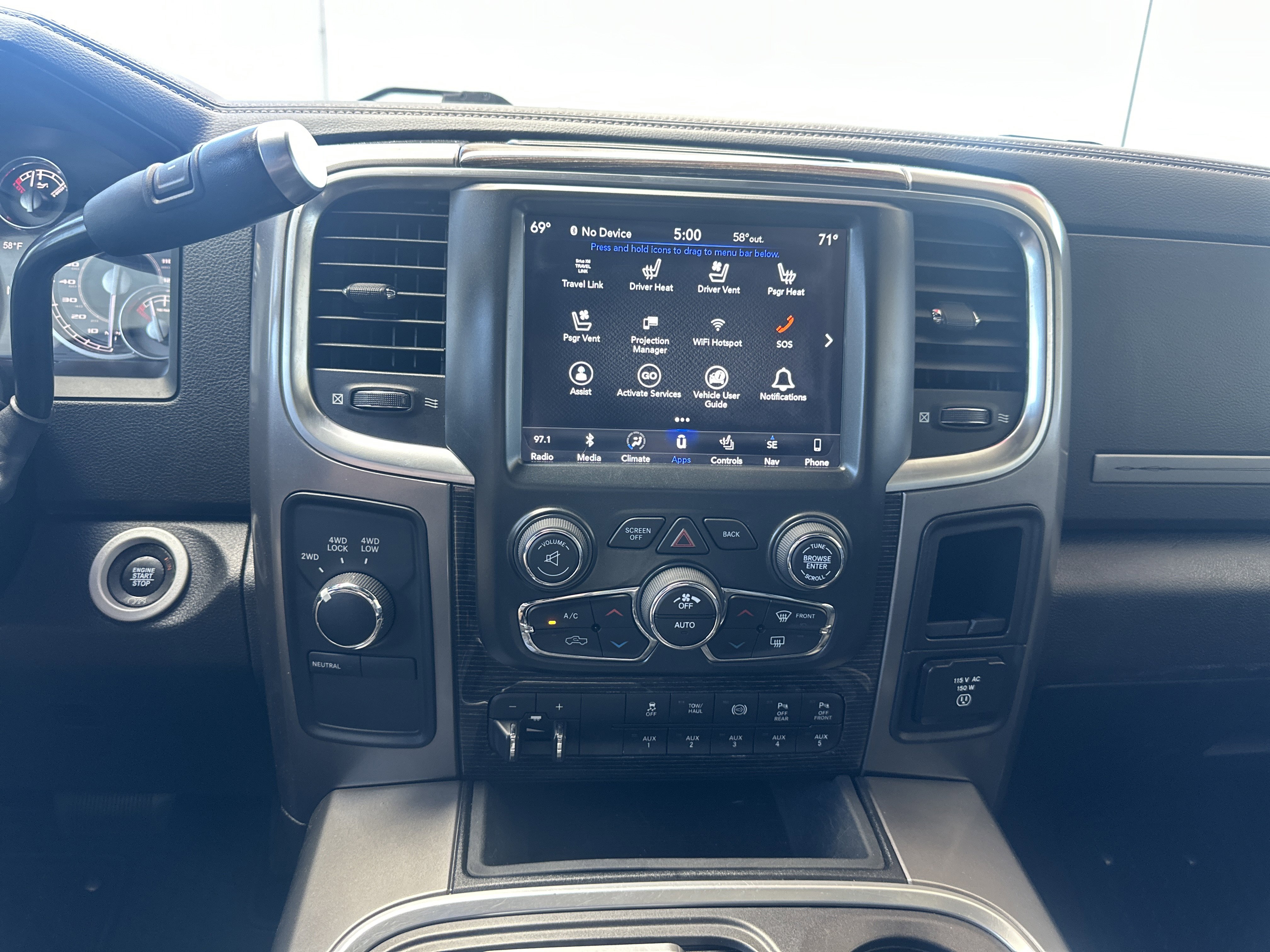 Used 2018 RAM 3500 Laramie Longhorn image 26