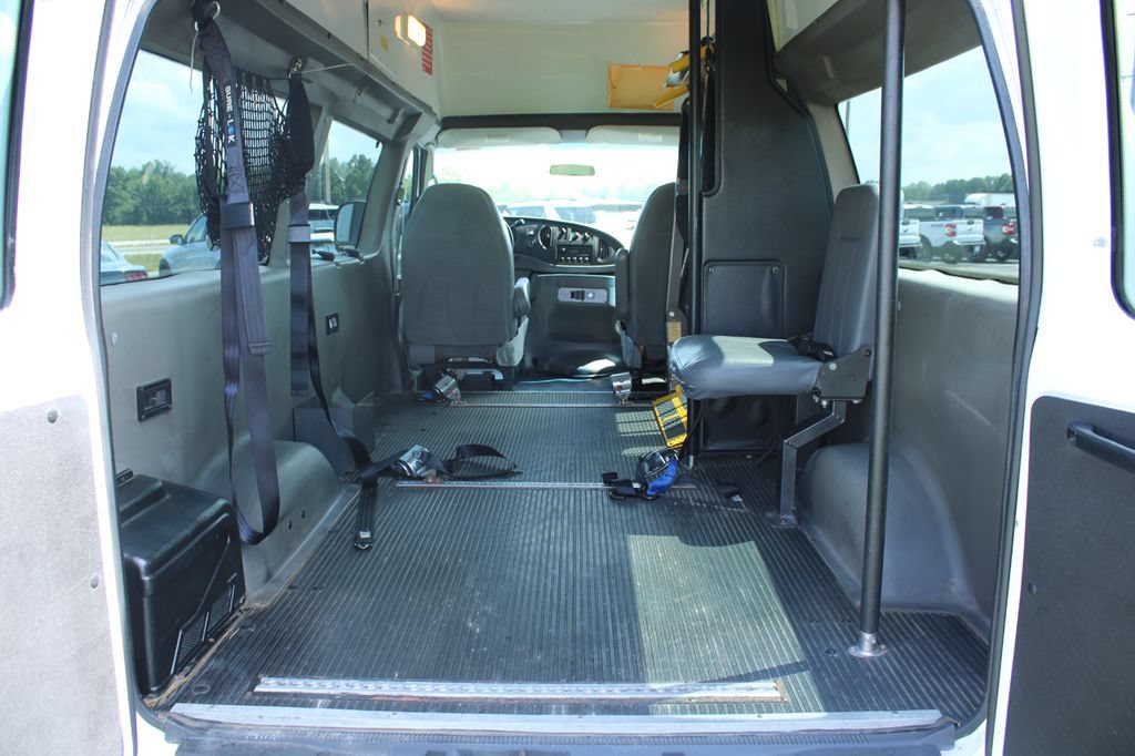 Used 2007 Ford E-250 and Econoline 250 RWD image 11