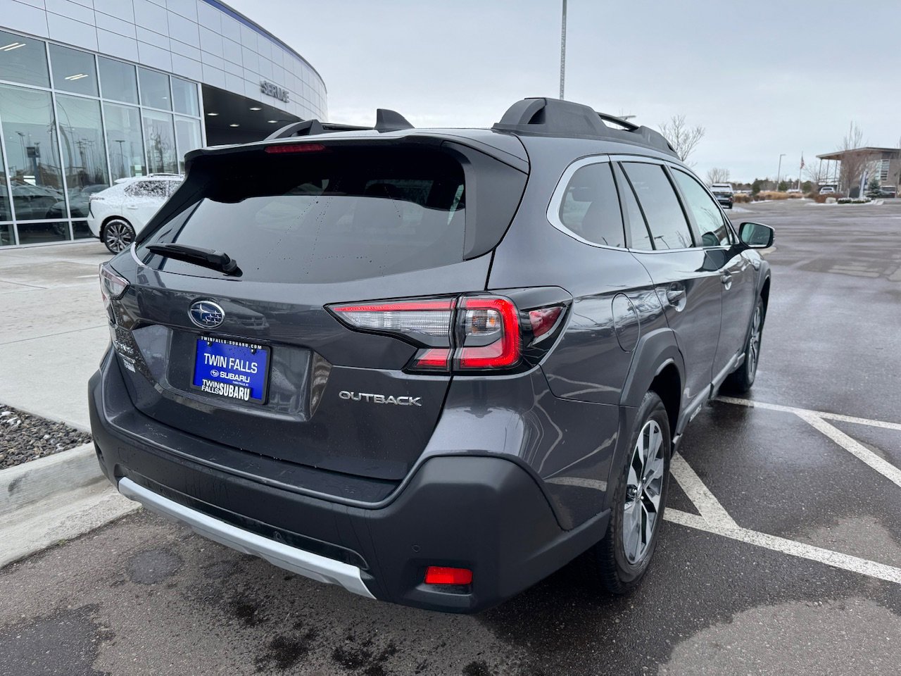 Used 2023 Subaru Outback Limited image 7