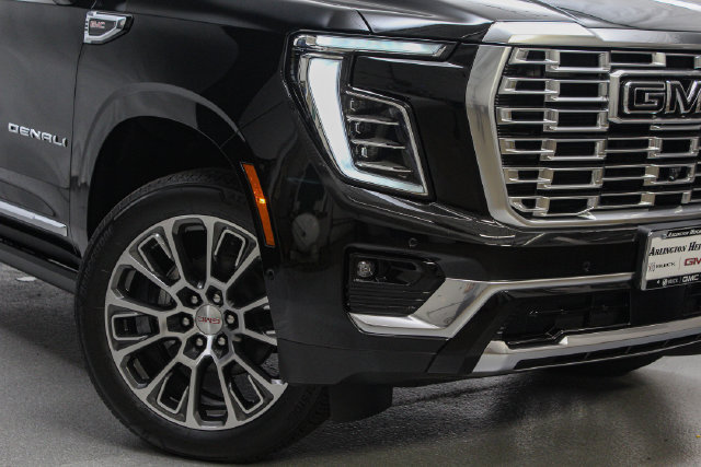 New 2027 GMC Yukon Denali w/ Denali Reserve Package AWD/4WD image 3