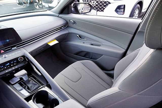 New 2026 Hyundai Elantra Sport FWD image 24
