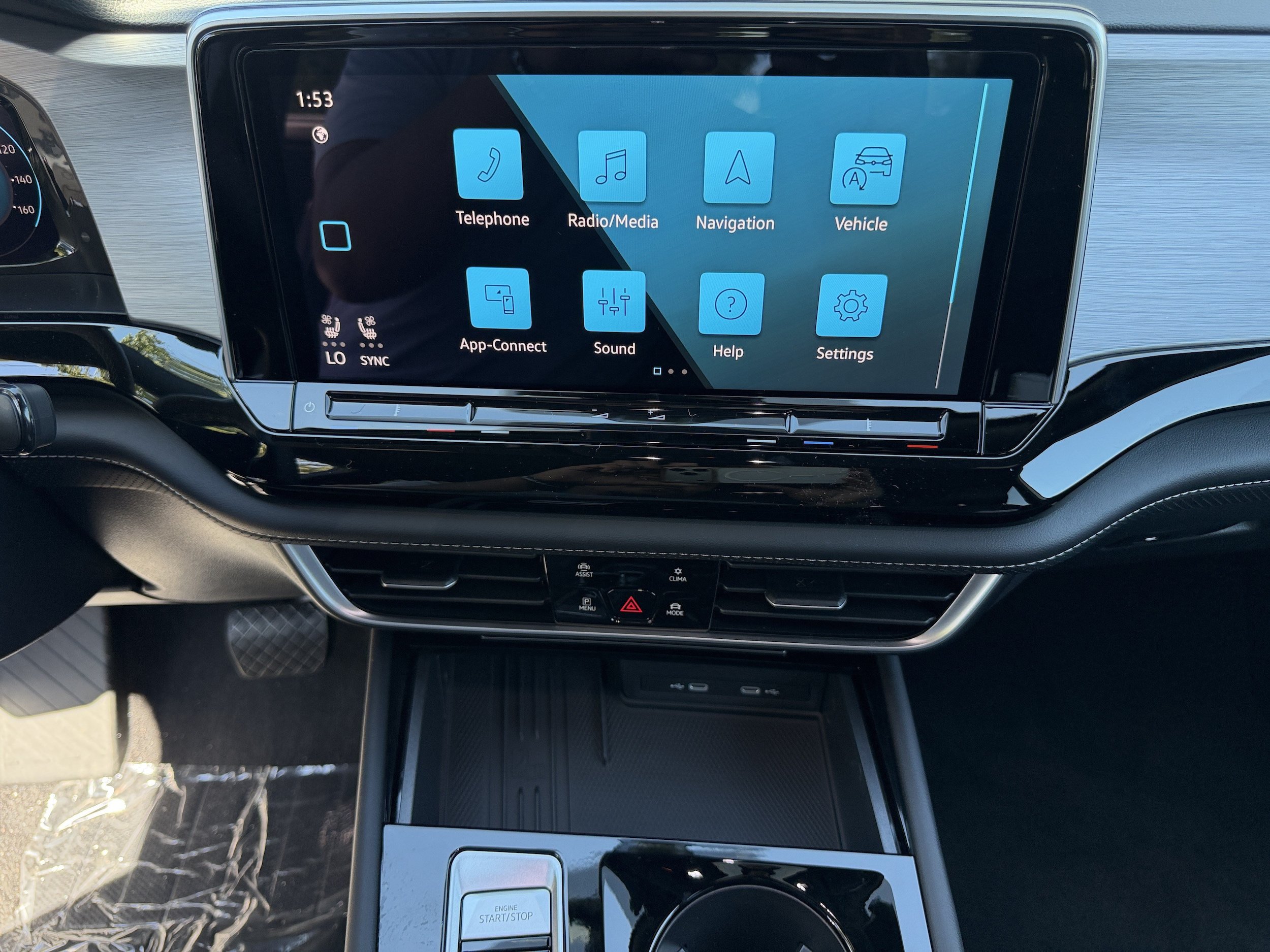 New 2026 Volkswagen Atlas Cross Sport SE FWD image 24