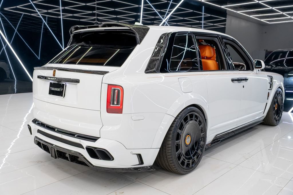 Used 2024 Rolls-Royce Cullinan AWD/4WD image 20