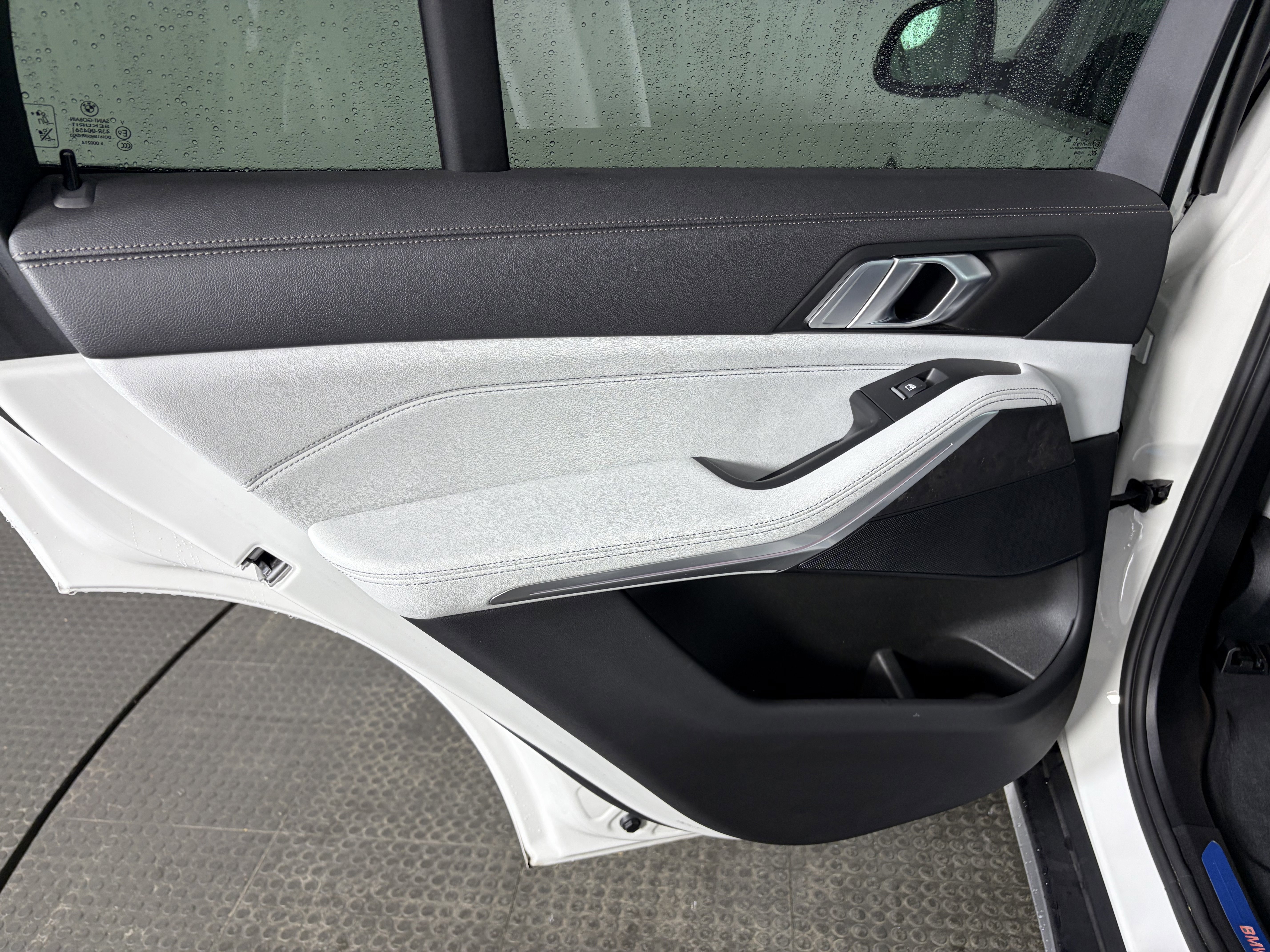 Certified 2023 BMW X5 xDrive40i w/ Luxury Seating Package image 15