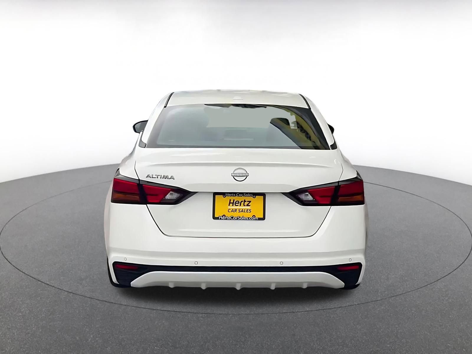 Used 2025 Nissan Altima 2.5 SV FWD image 12