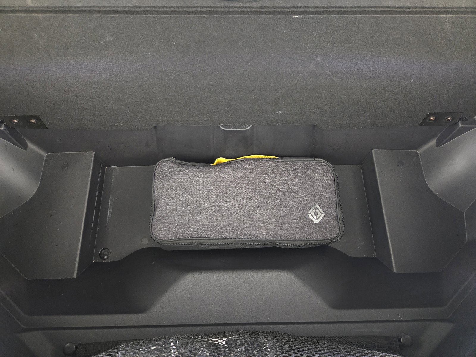 Used 2022 Rivian R1S Launch Edition image 14