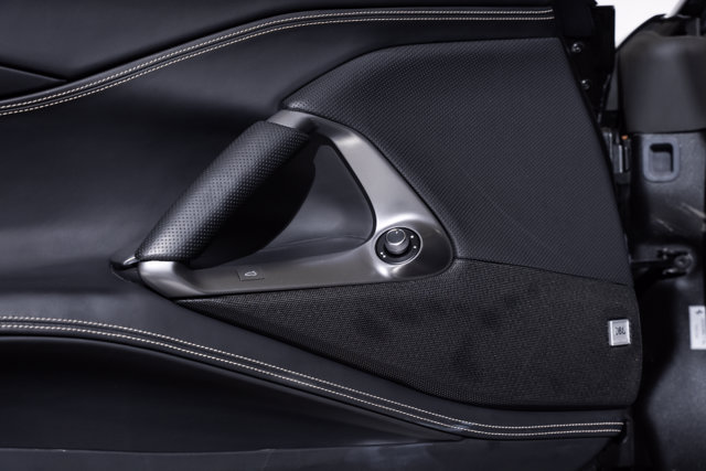 Used 2019 Ferrari 812 Superfast RWD image 68