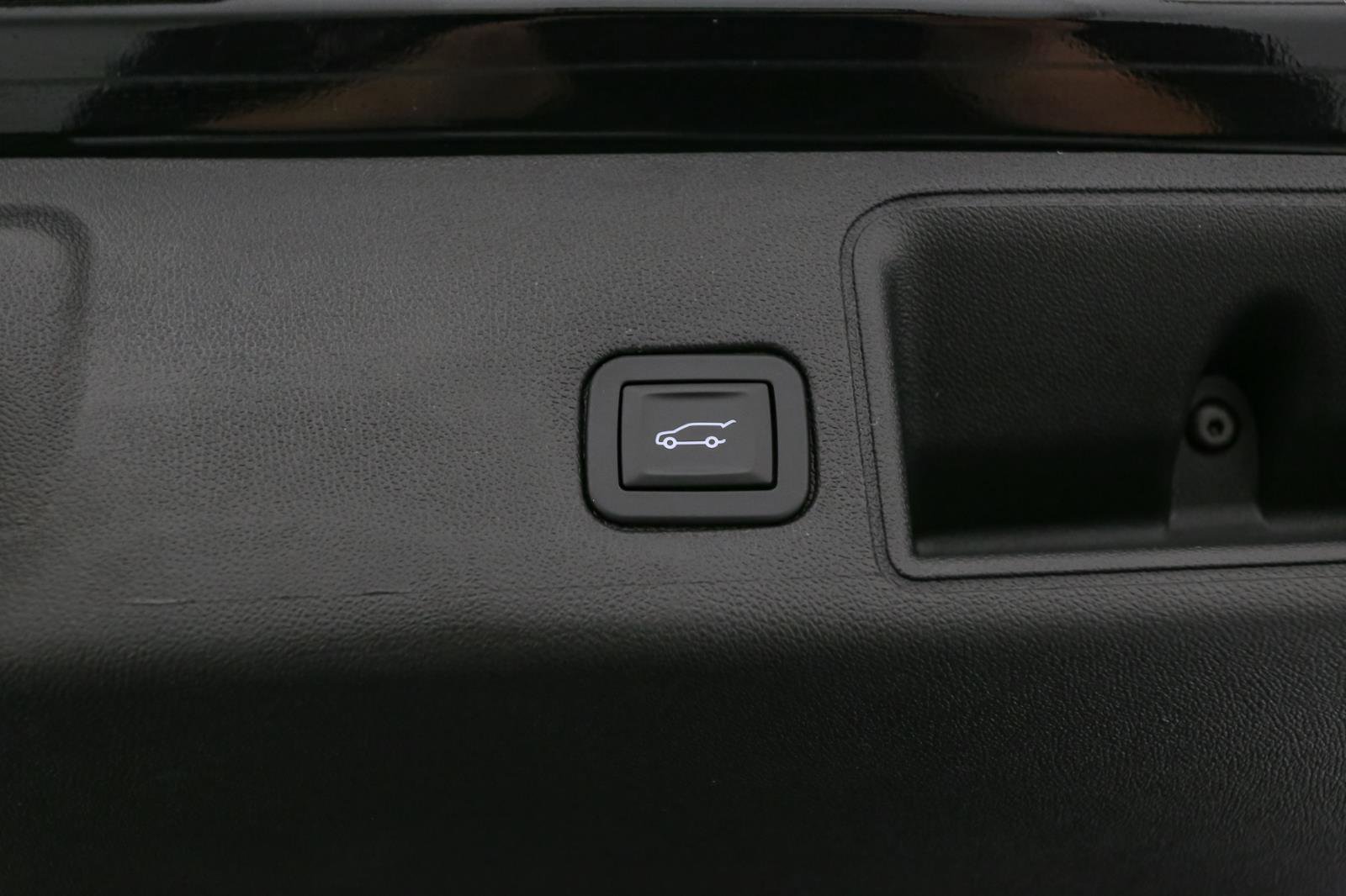 Used 2019 GMC Terrain SLE w/ Driver Convenience Package image 15