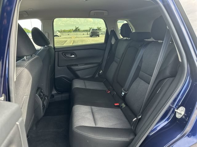 Used 2024 Nissan Rogue SV FWD image 27