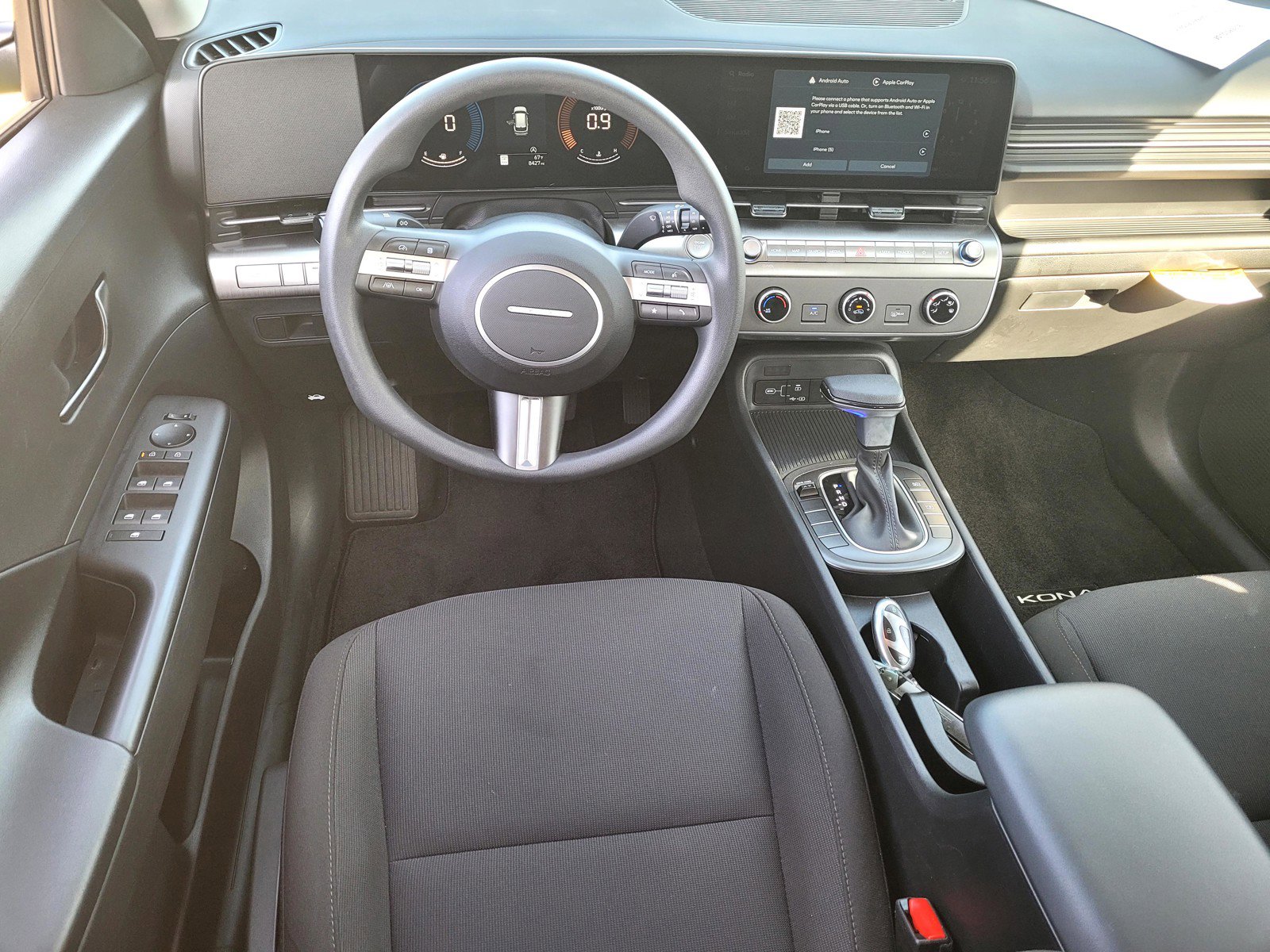 Used 2025 Hyundai Kona SE image 14