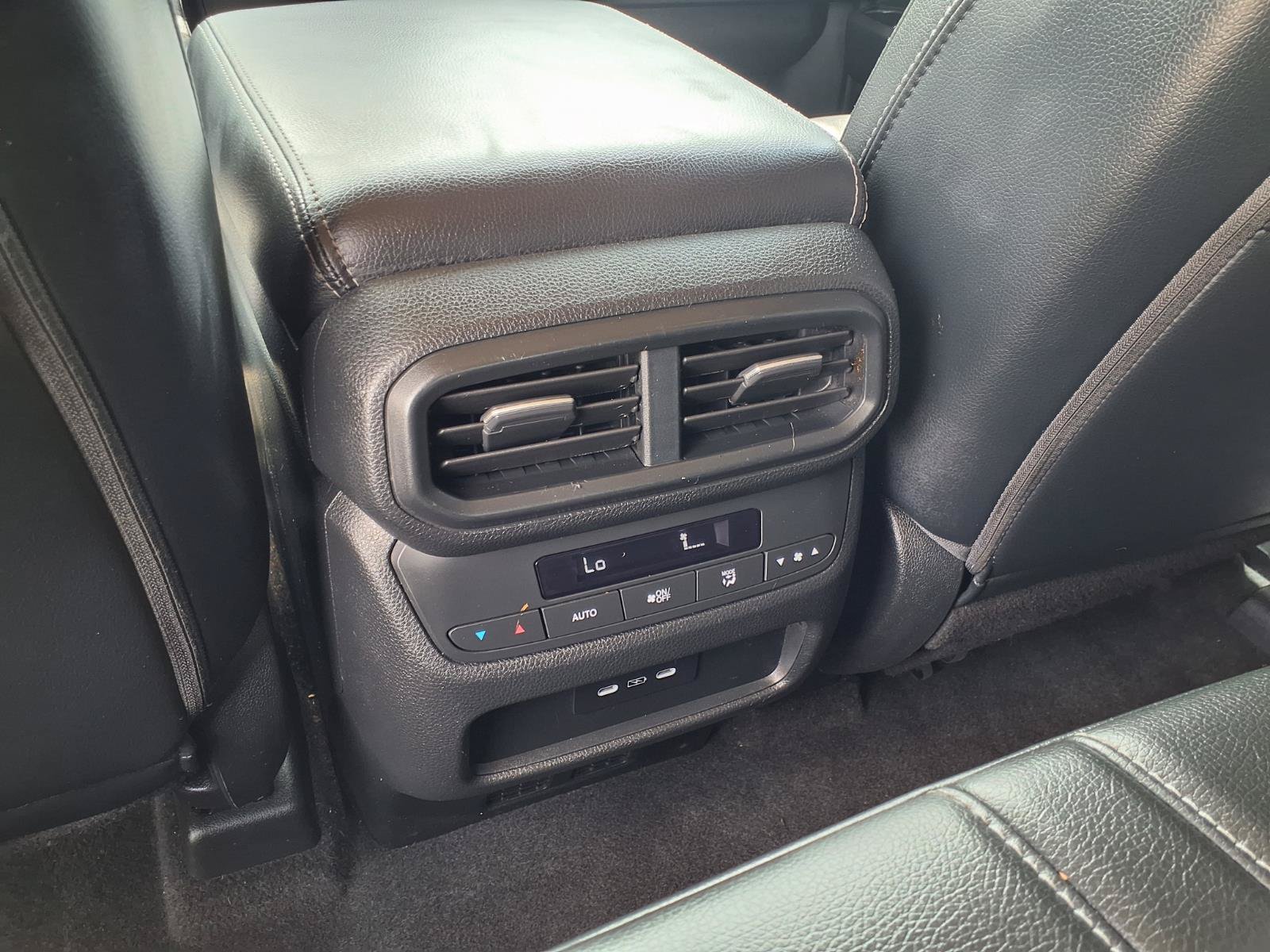 Used 2025 Honda Pilot EX-L image 14