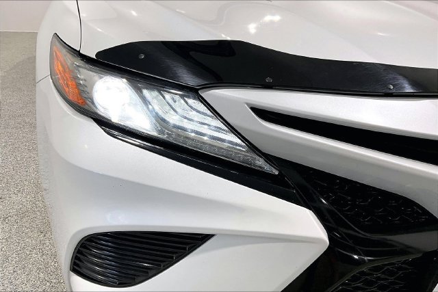 Used 2019 Toyota Camry XSE FWD image 36