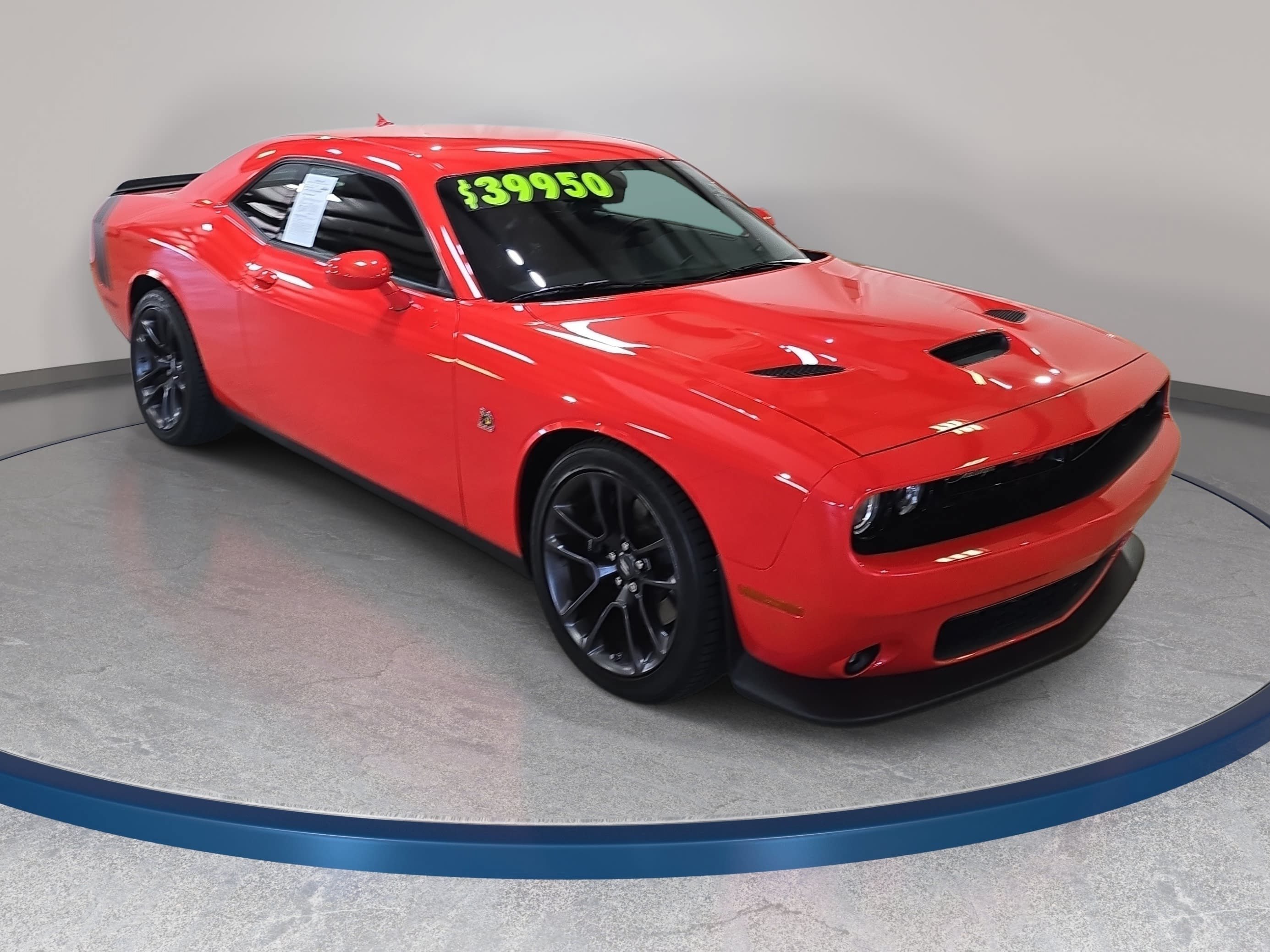 Used 2021 Dodge Challenger R/T Scat Pack w/ Scat Pack Stripe RWD image 4