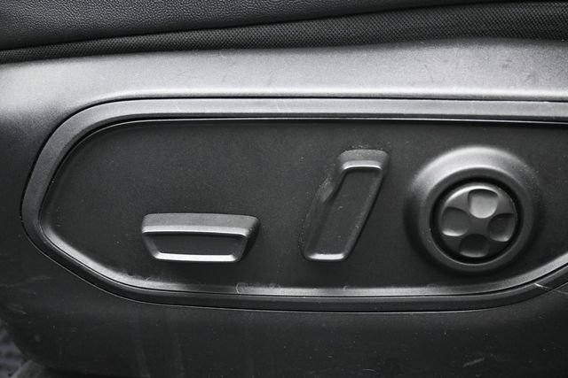 Used 2025 Jeep Grand Cherokee Altitude AWD/4WD image 14
