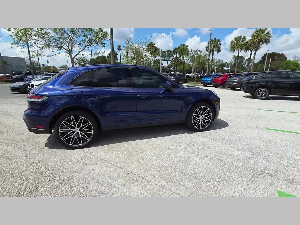Used 2024 Porsche Macan w/ Premium Plus Package AWD/4WD image 34