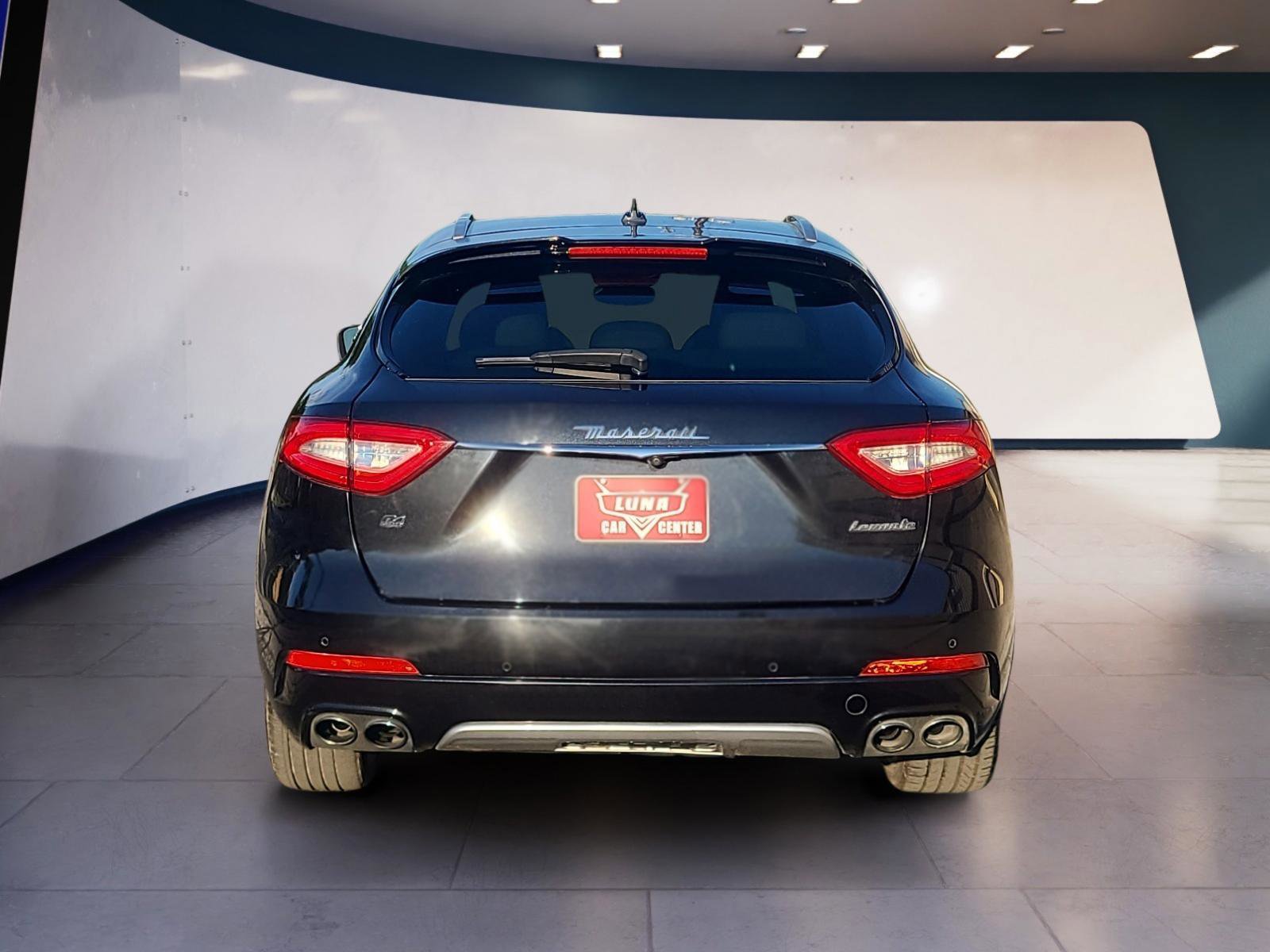 Used 2017 Maserati Levante w/ Sport Package AWD/4WD image 4