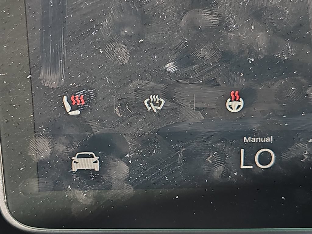 Used 2025 Tesla Model Y Long Range RWD image 19