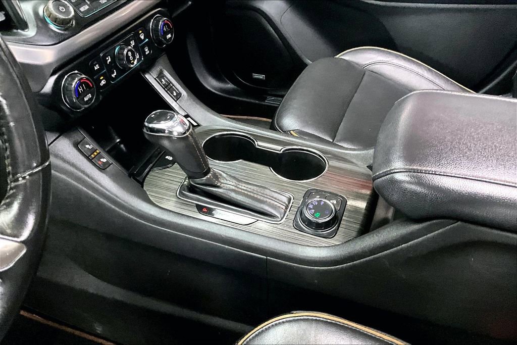 Used 2019 GMC Acadia SLT image 18