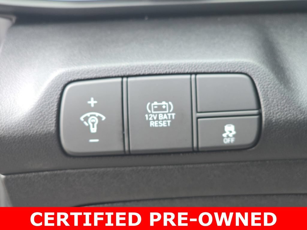Certified 2025 Hyundai Elantra SEL FWD image 26
