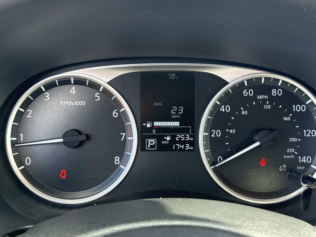 Certified 2025 Nissan Kicks Play S image 26