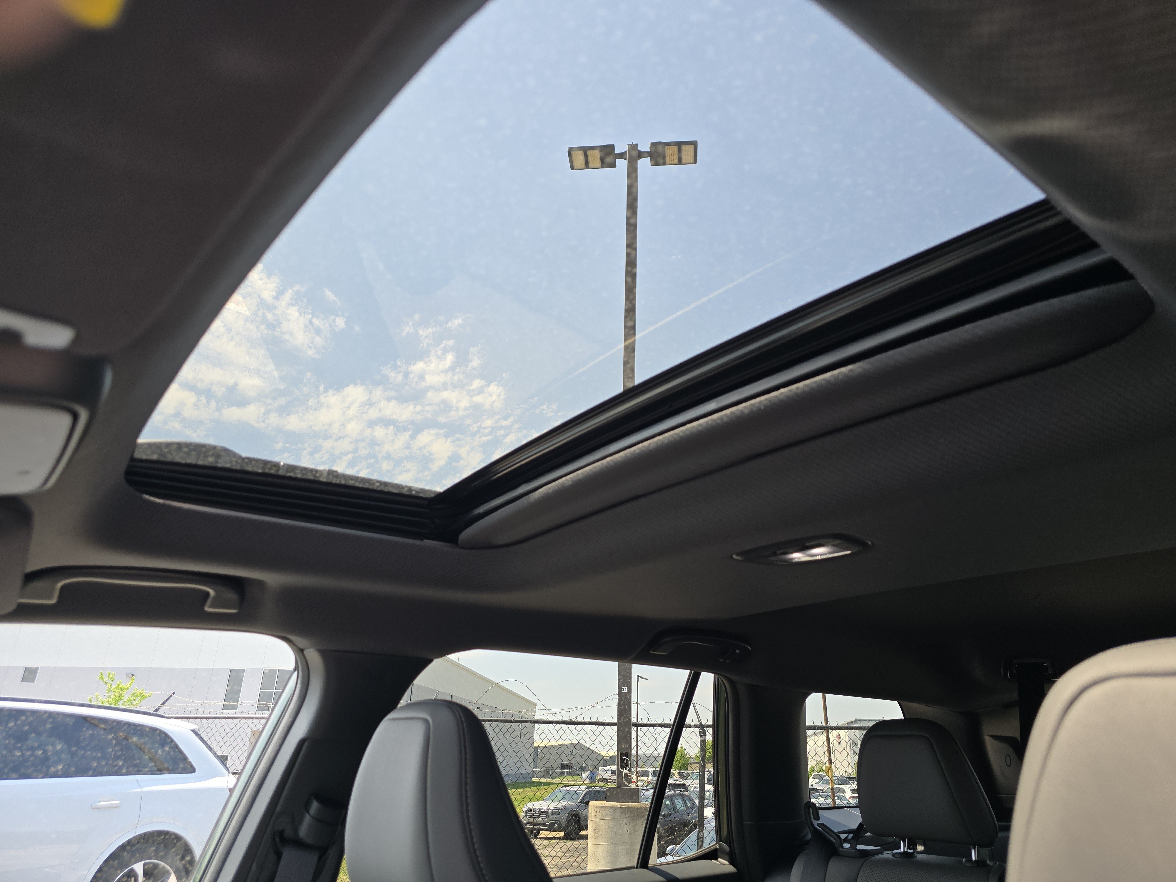New 2026 Subaru Outback Limited AWD/4WD image 9