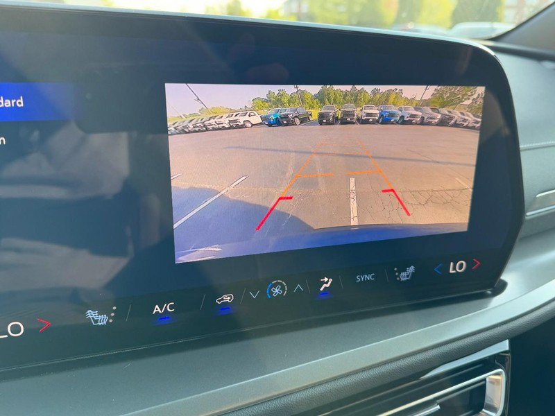 New 2026 Chevrolet Traverse LT image 18