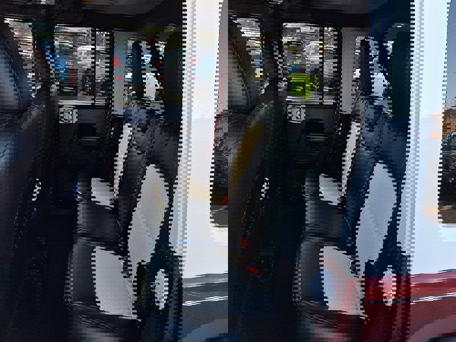 Used 2021 Jeep Wrangler Islander image 10