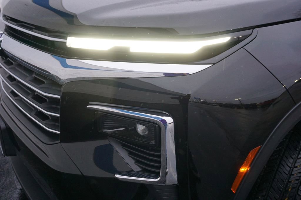 Used 2025 Chevrolet Traverse LT w/ Driver Confidence Package FWD image 31